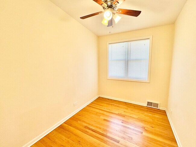 Building Photo - 9038 Niles Center Rd