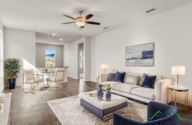 Building Photo - 1601 Everwood Ct