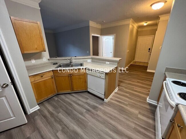 Building Photo - 8813 Villa View Cir