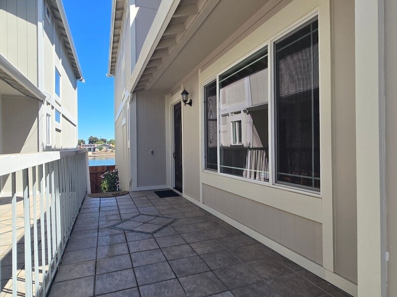 Building Photo - 1315 Shoal Dr