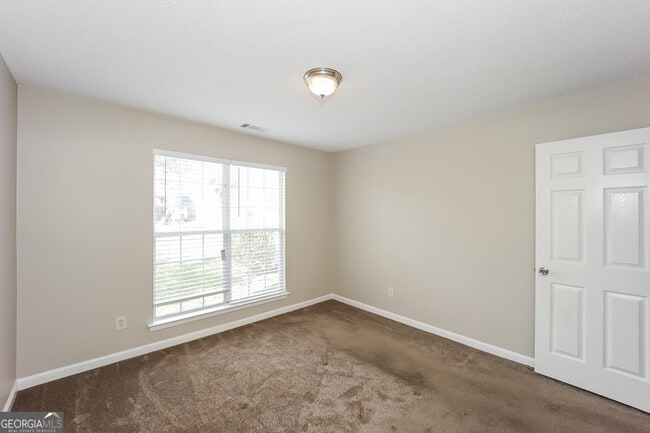 Building Photo - 6555 Creekview Ct