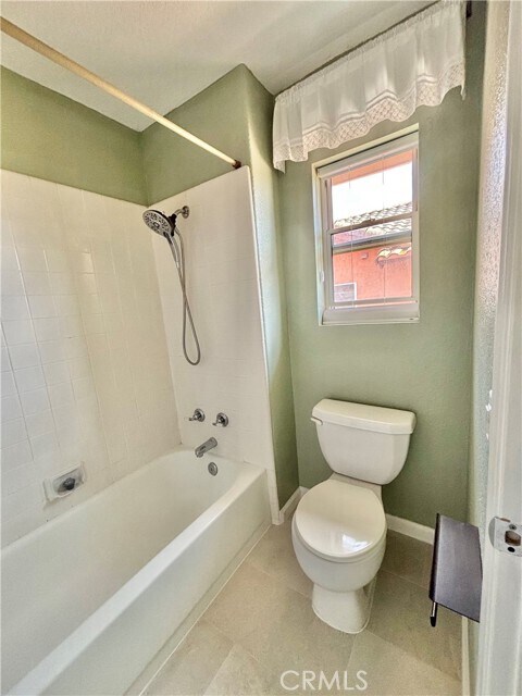 Building Photo - 1834 Berryhill Dr