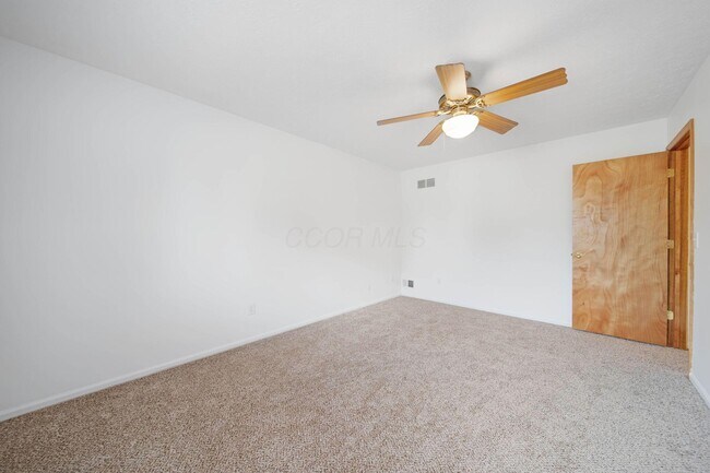 Building Photo - 921 Beechwood Rd