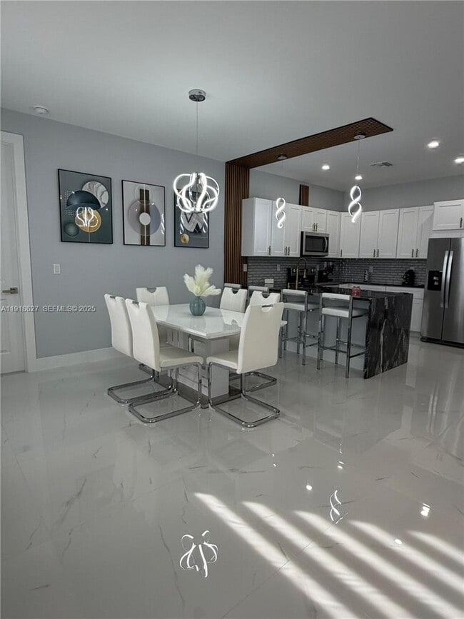 Building Photo - 2923 22nd St SW