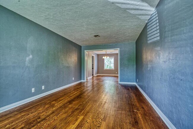 Building Photo - 2429 NW 35th St