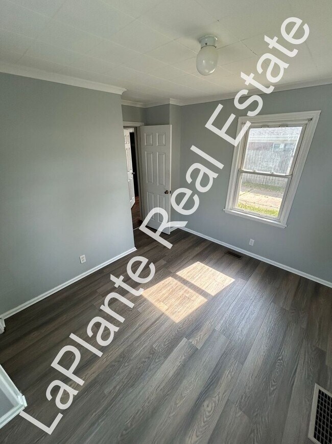 Building Photo - 2723 Eldora Dr