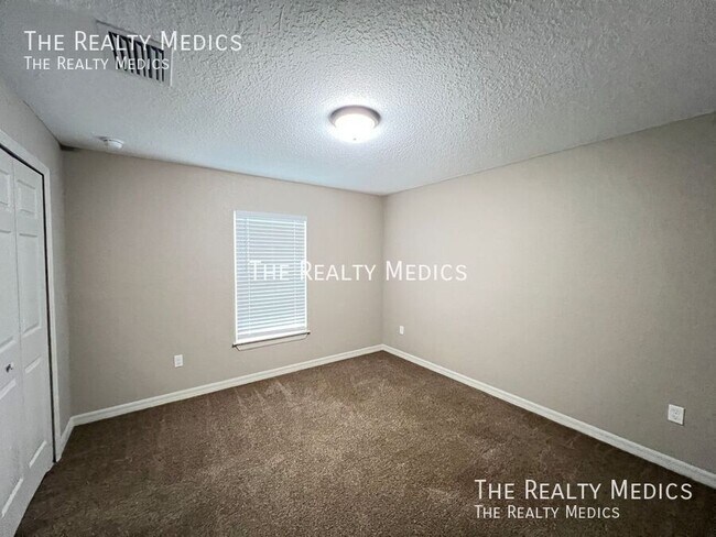 Building Photo - 83 Guava Pass