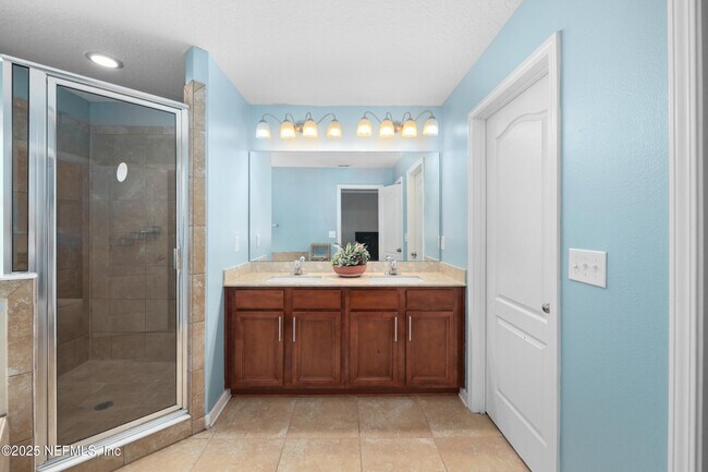 Building Photo - 274 Colorado Springs Way