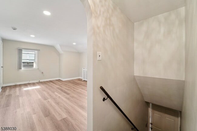 Building Photo - 2-11 31st St