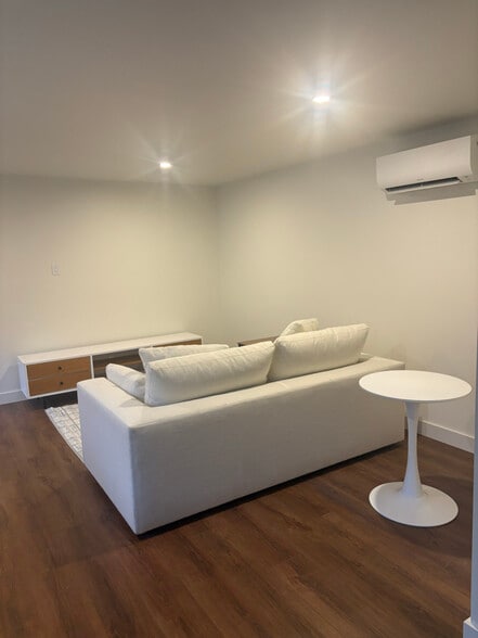 Building Photo - 5012 Pentridge St