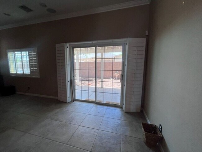 Building Photo - 3BR 2Ba Boat Deep Hightop Garage & Colorado River Views