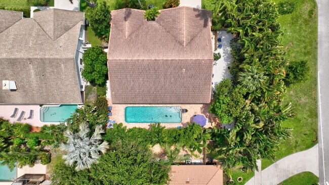 Building Photo - 455 Mohawk Ln
