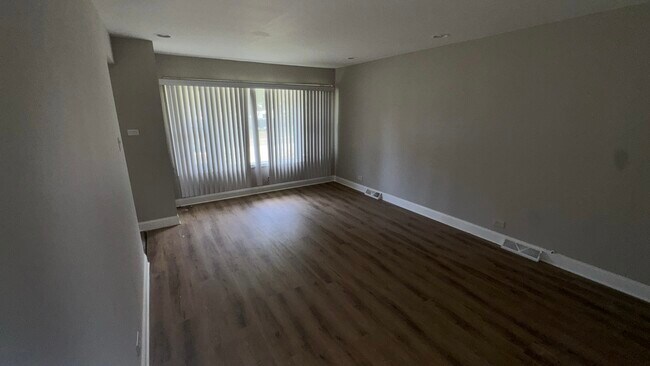 Building Photo - 14514 Minerva Ave