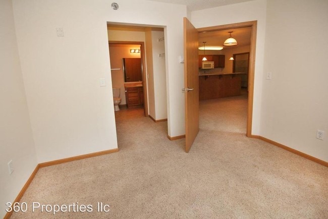 Building Photo - 4389 Calico Dr S