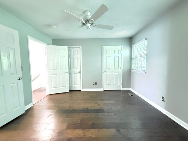 Building Photo - 2233 Stonecutter Dr