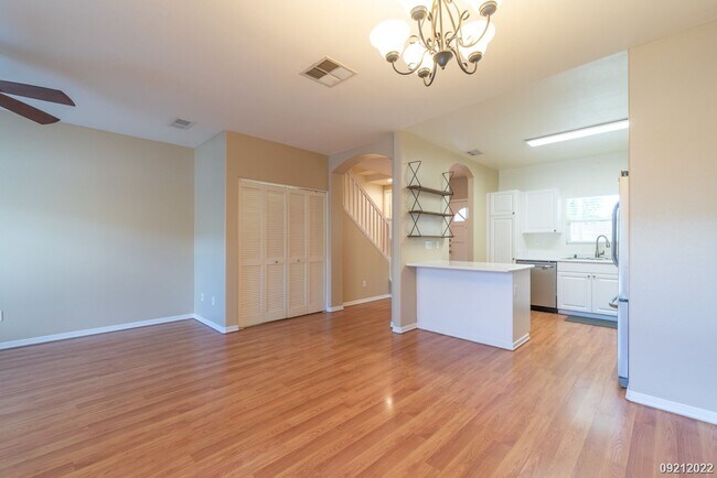 Building Photo - CENTRAL AC 3BR 2.5BA w/2-Car Garage & Backyard @ Spinnaker, Ewa Beach!