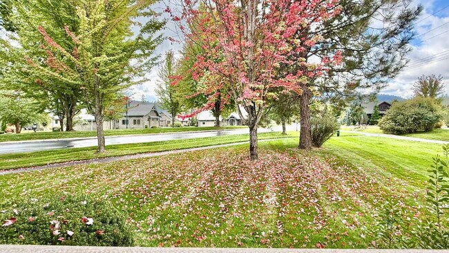 Building Photo - 406 Lundblad Pl