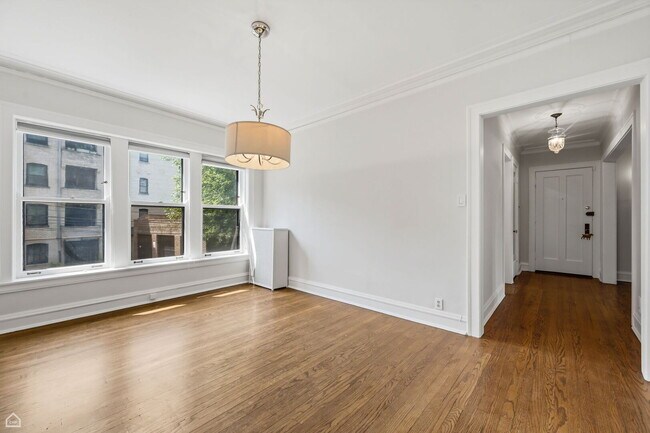 Building Photo - 632 Sheridan Square