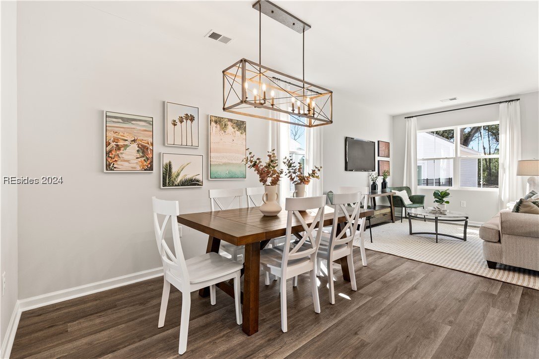 Building Photo - 7 Whispering Oaks Cir