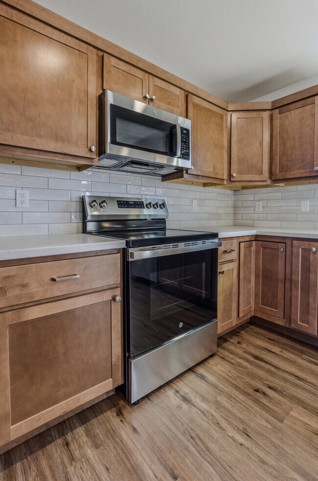 Building Photo - 3324 Naples Dr