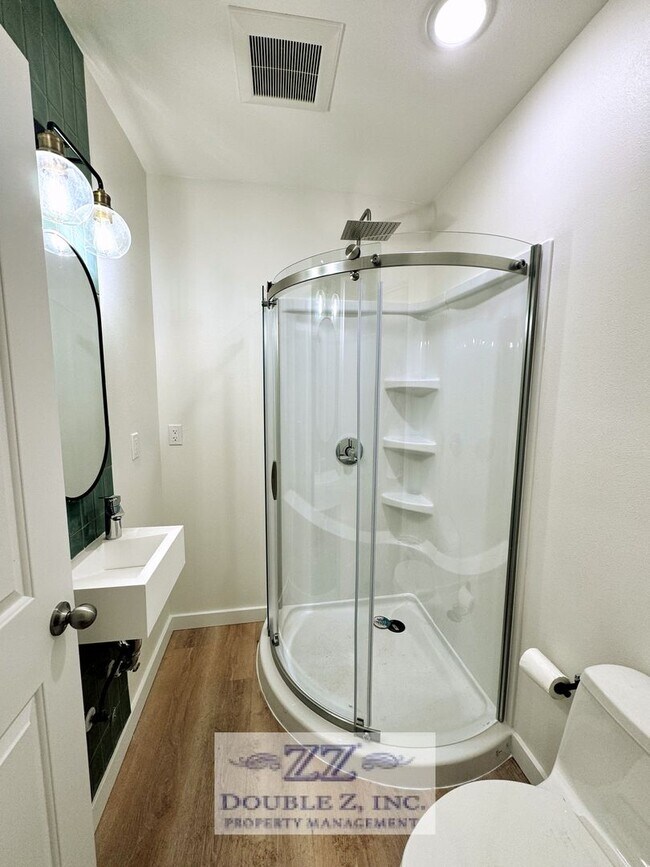 Building Photo - R76 Property