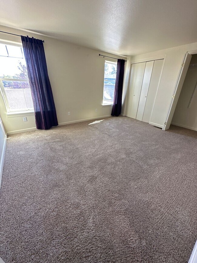 Building Photo - cle11