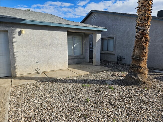 Building Photo - 813 Gemstone Ave