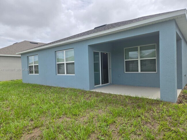 Building Photo - 492 Taylor Grvs St