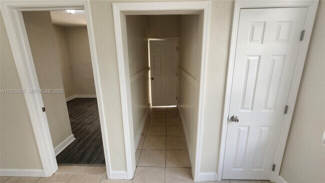 Building Photo - 829 SW 3rd St