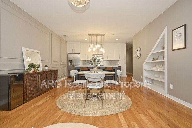 Building Photo - 472 Martin St SE