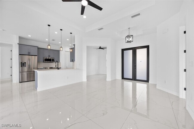 Building Photo - 1609 Nelson Rd N