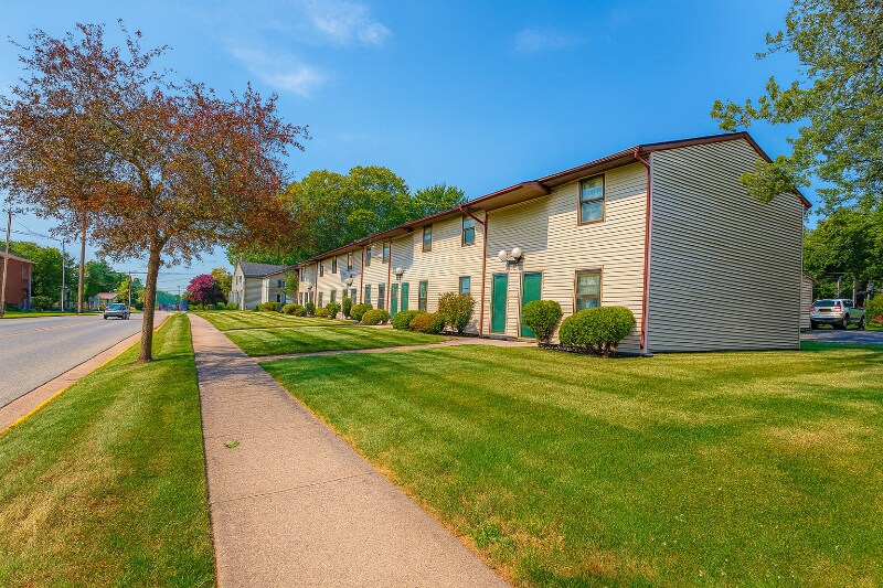 Building Photo - 608 N Highland Ave