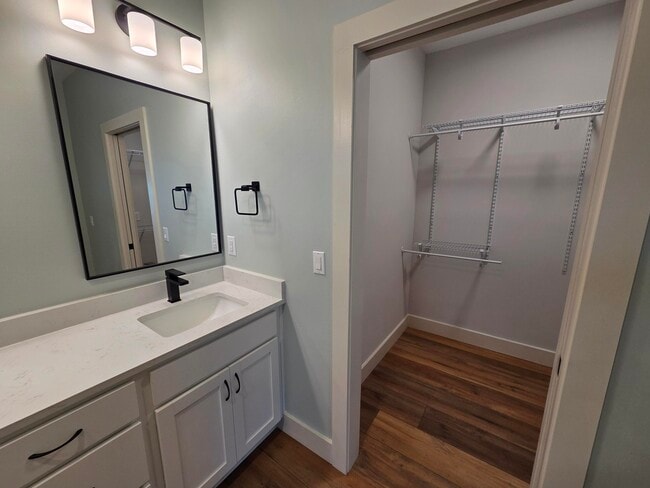 Building Photo - 1821 Lubbock Rd