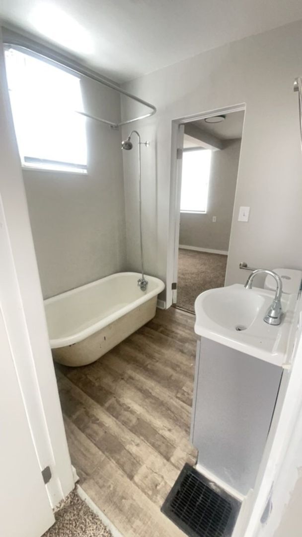 Building Photo - Albany - 2 bed 1 bath AVAILABLE NOW!