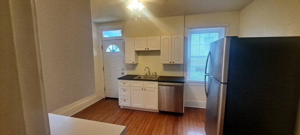 Building Photo - 182 North Ave