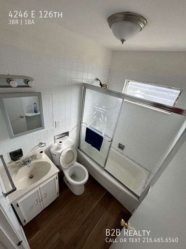 Building Photo - 4246 E 126th-