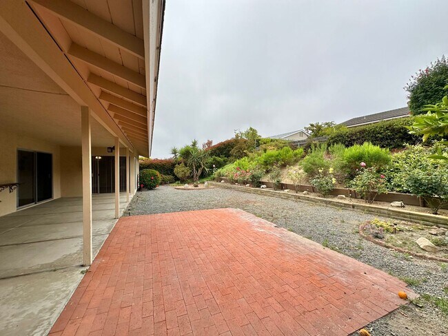 Building Photo - Beautiful 2 Bedroom in a  55+ Community of...