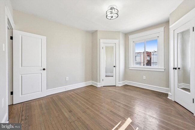Building Photo - 2423 76th Ave