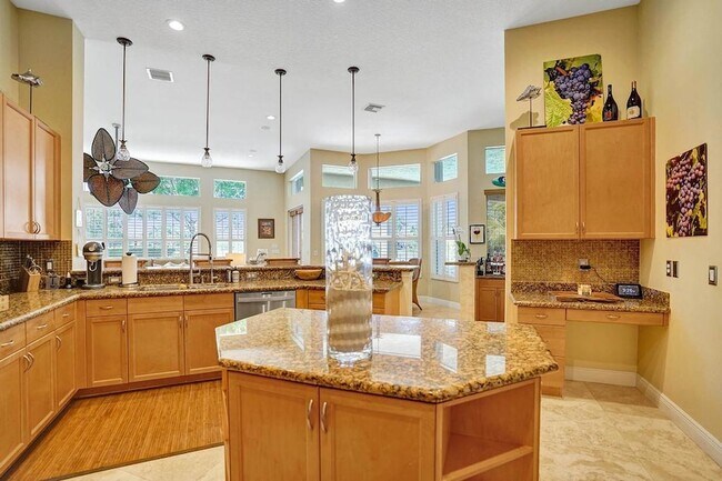 Building Photo - 14985 SW 38th St