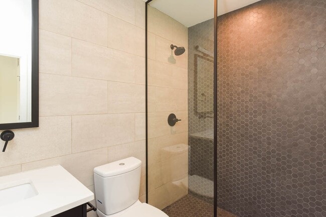 Building Photo - 949 W Grace St