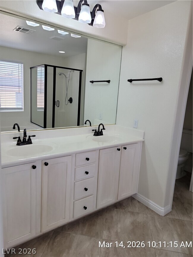 Building Photo - 998 Lone Pine River Ave