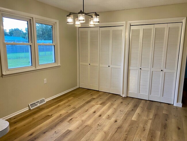 Building Photo - 522 S Missouri Ave