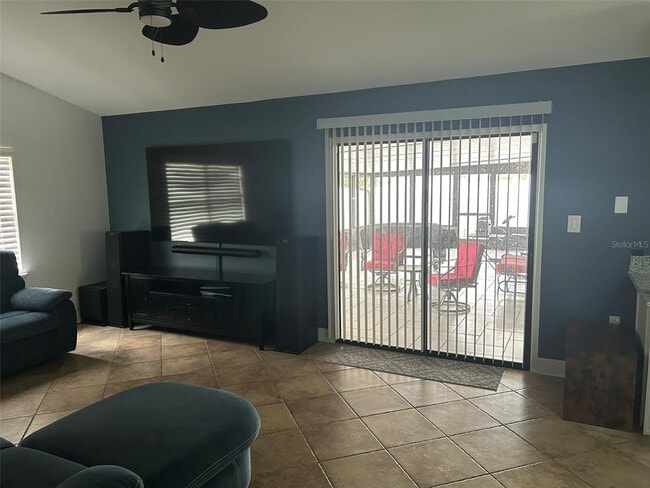 Building Photo - 947 Wages Way