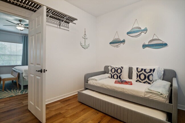 Building Photo - 4 Susan Pl