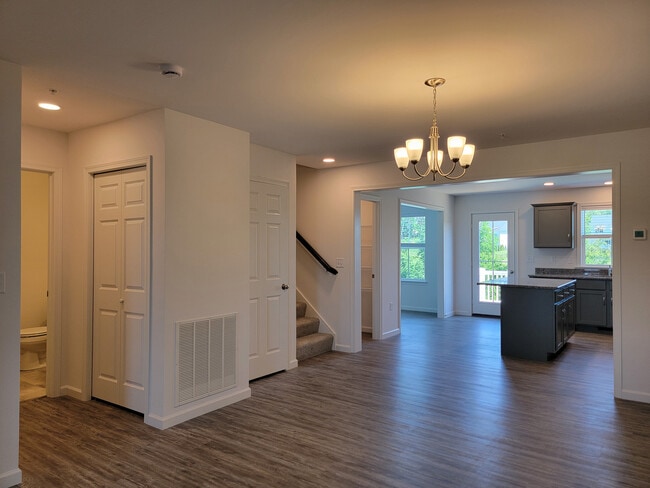 Building Photo - 2129 S Autumn Chase Dr