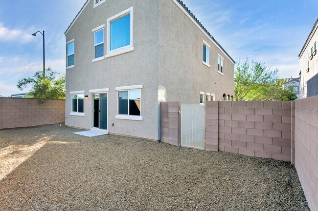 Building Photo - Great Southwest Home