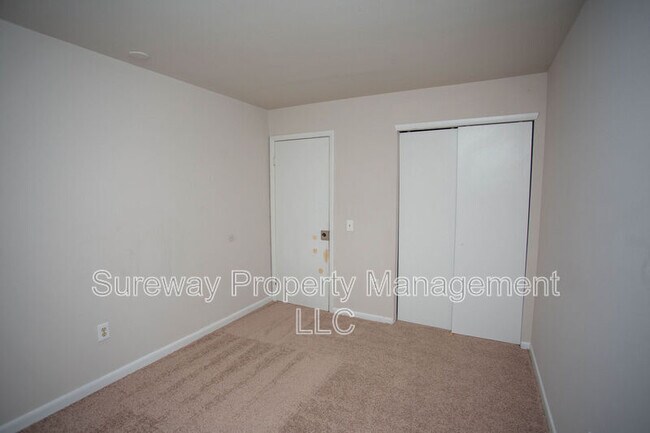 Building Photo - 137 Brent Ct