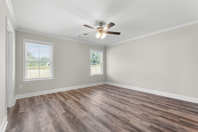 Building Photo - 303 Latitude Ln