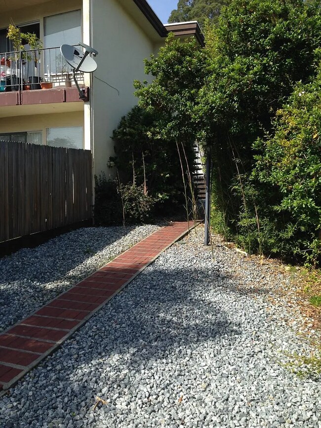 Building Photo - 7137 Soquel Drive