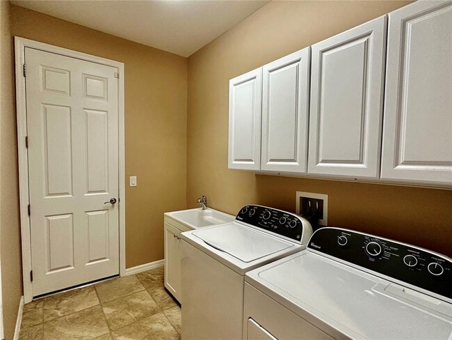 Building Photo - 1321 Cielo Ct